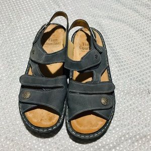 Finn‎ comfort sandals